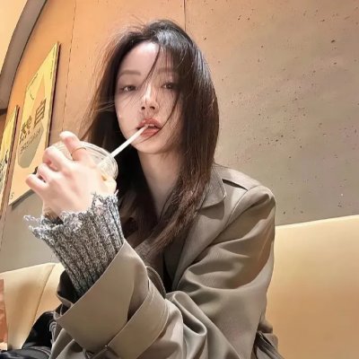 和阿姨促膝长谈后校花慌了
